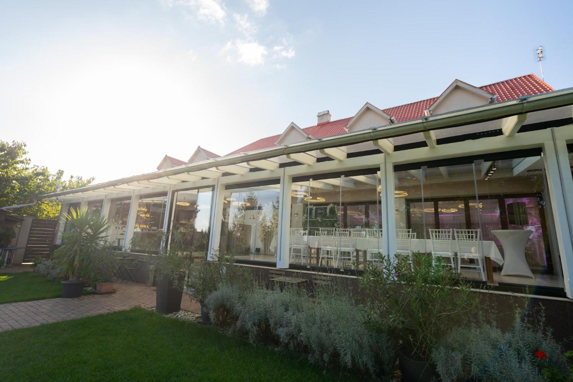 Szekely Fogado Self Check In Hotel Guesthouse Tunyogmatolcs Exterior photo
